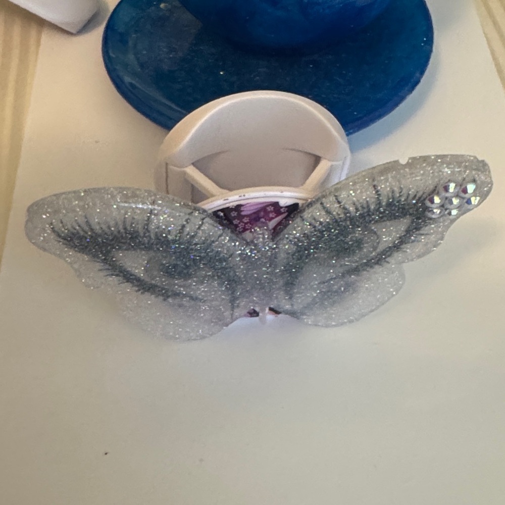 Silver Glitter Butterfly eyes pop socket - Picture 1 of 3